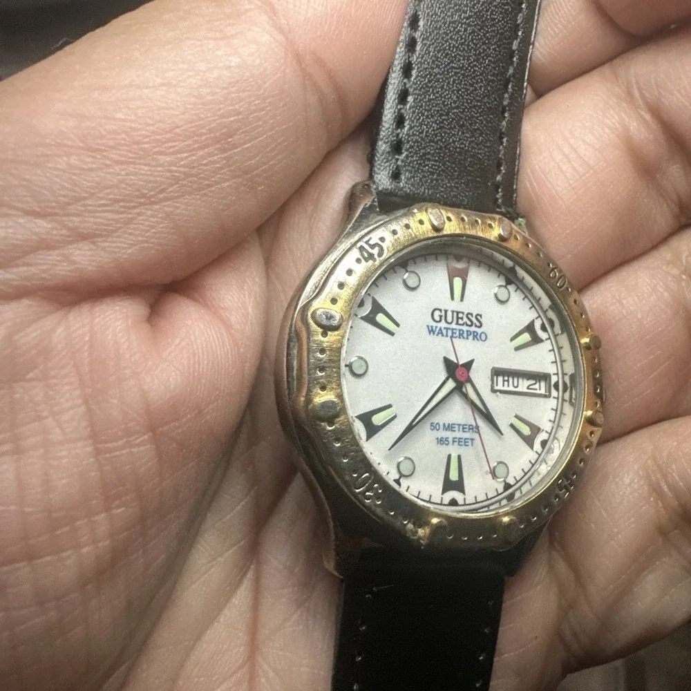 Works Vintage Guess Waterpro Mens Watch Diver‎ Style Bezel Work 37mm Black 7.5